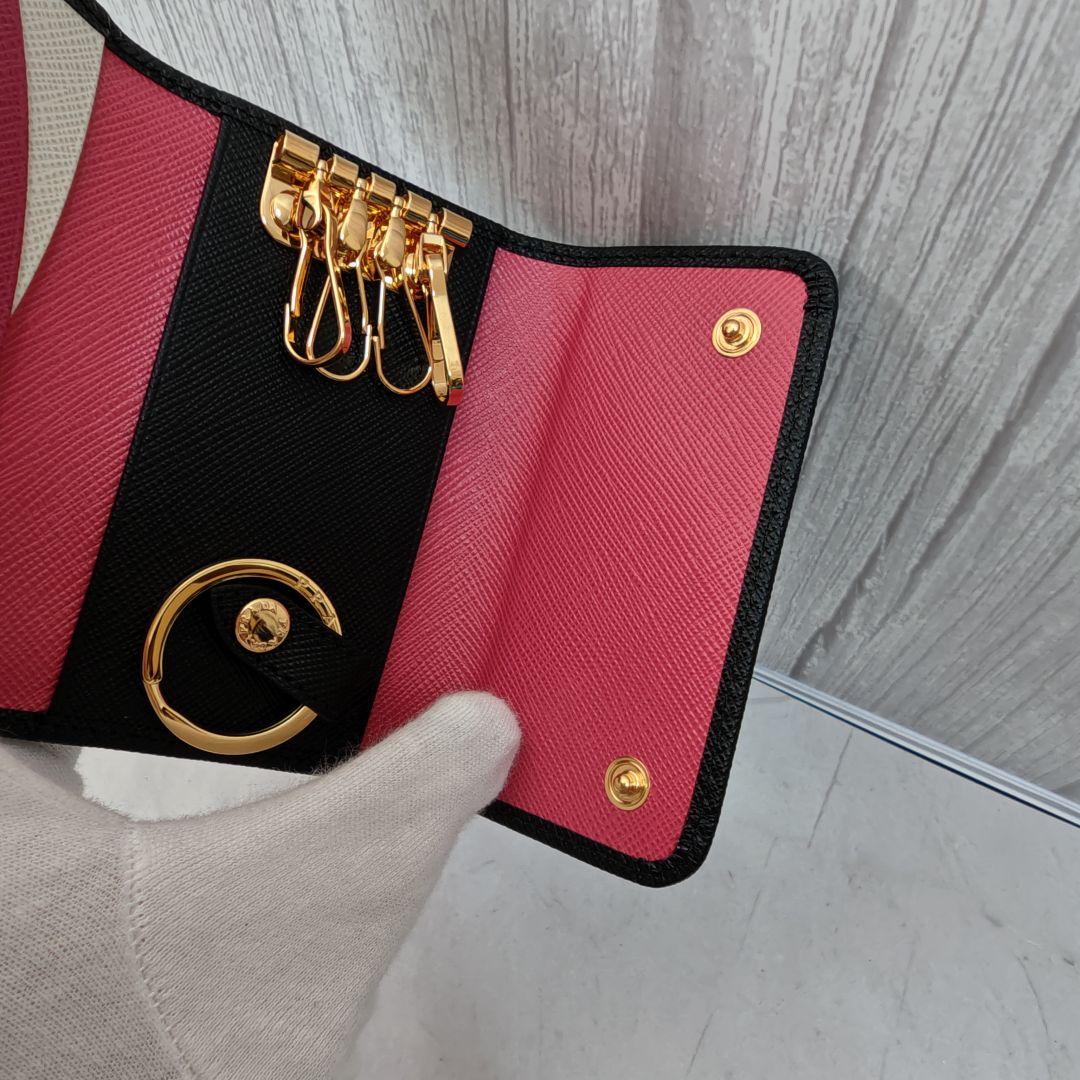 未使用品 現行 PRADA サフィアーノレザー マルチカラー キーケース