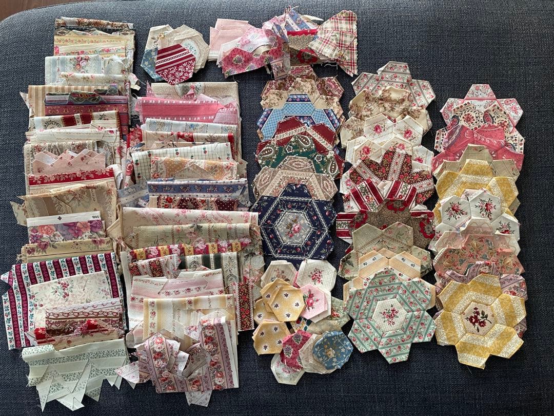 （478）ヘキサゴン 正六角形 パッチワーク 製作途中 カット布 maxresdefault.jpg