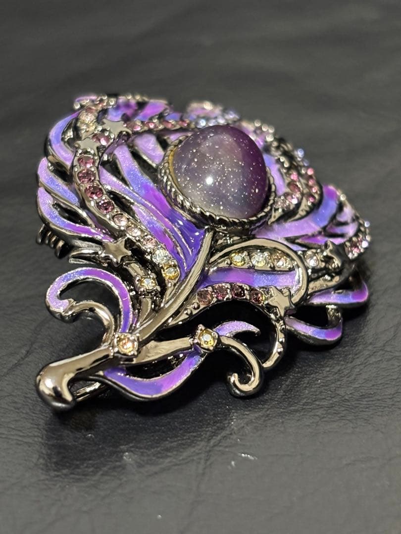 ANNA SUI アナスイ ブローチ ペンダントトップ 孔雀の羽 - メルカリ