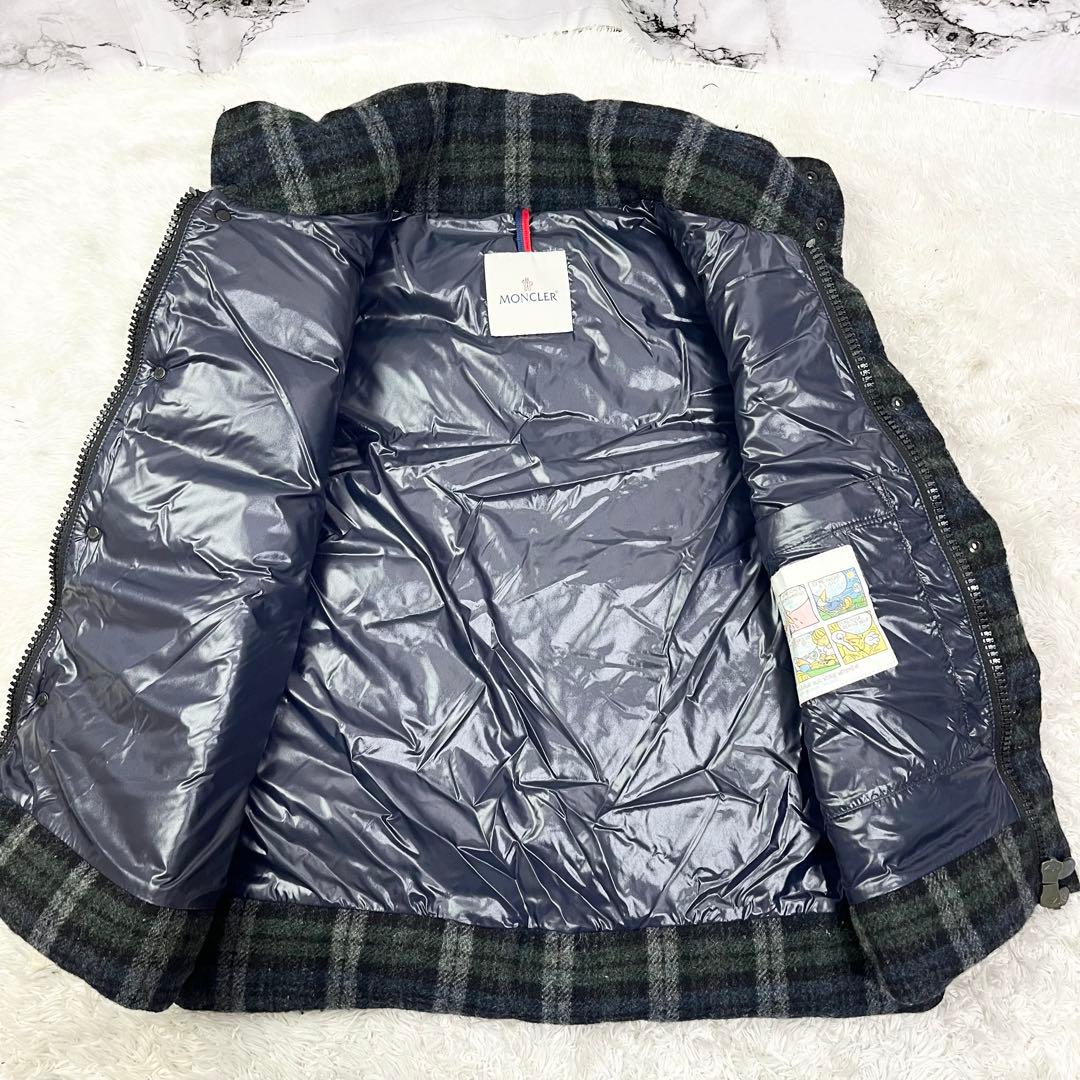 MONCLER ダウンベスト ツイードチェック グリーン - メルカリ