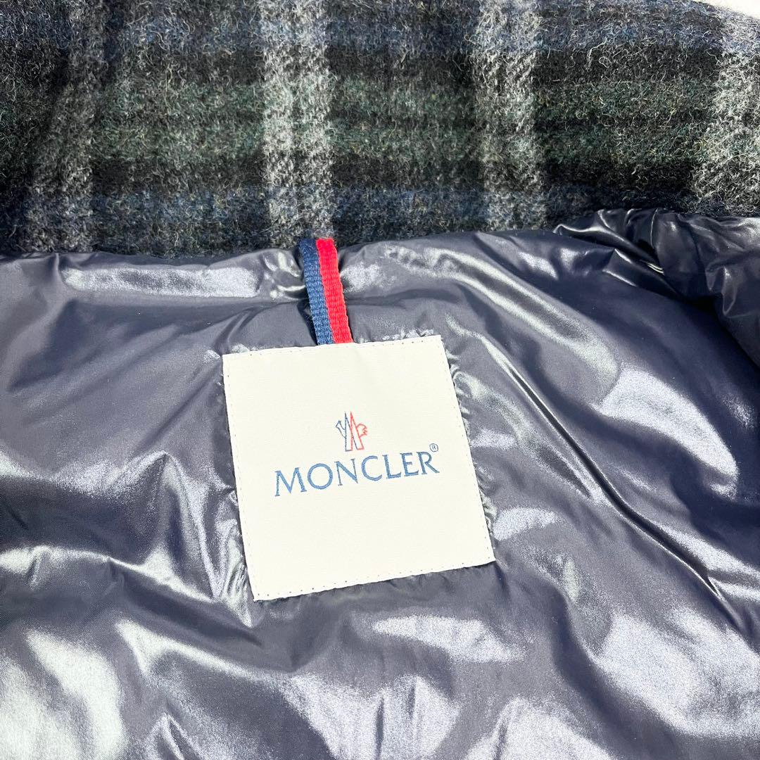 MONCLER ダウンベスト ツイードチェック グリーン - メルカリ