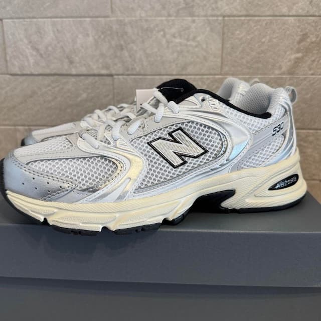 MR530 TA シルバー ホワイト 23.0cm ニューバランス