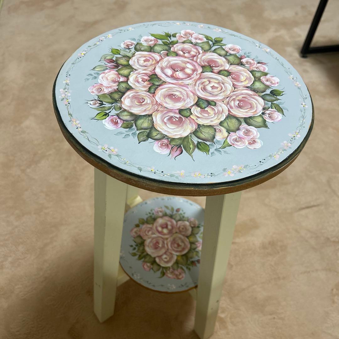 サイドテーブル。ジュリアンです。 ラグジュアリートライアングル32×32 cm サイドテーブル - サイド