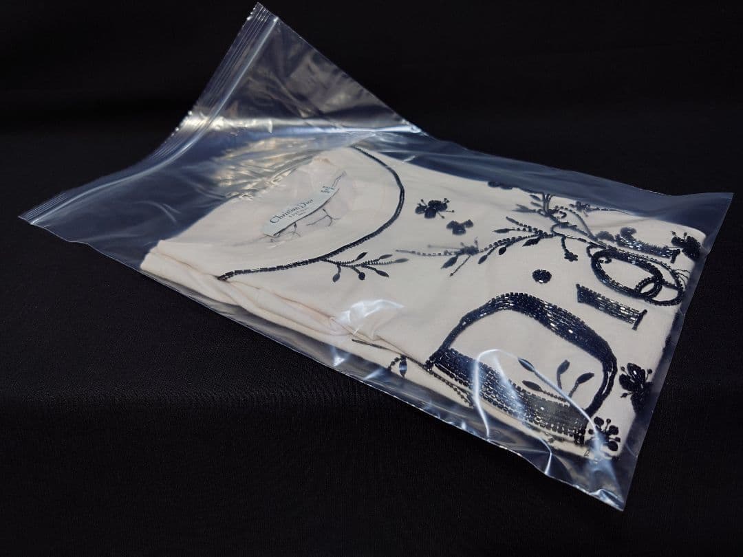 激レア】Christian Dior ビーズ刺繍Tシャツ