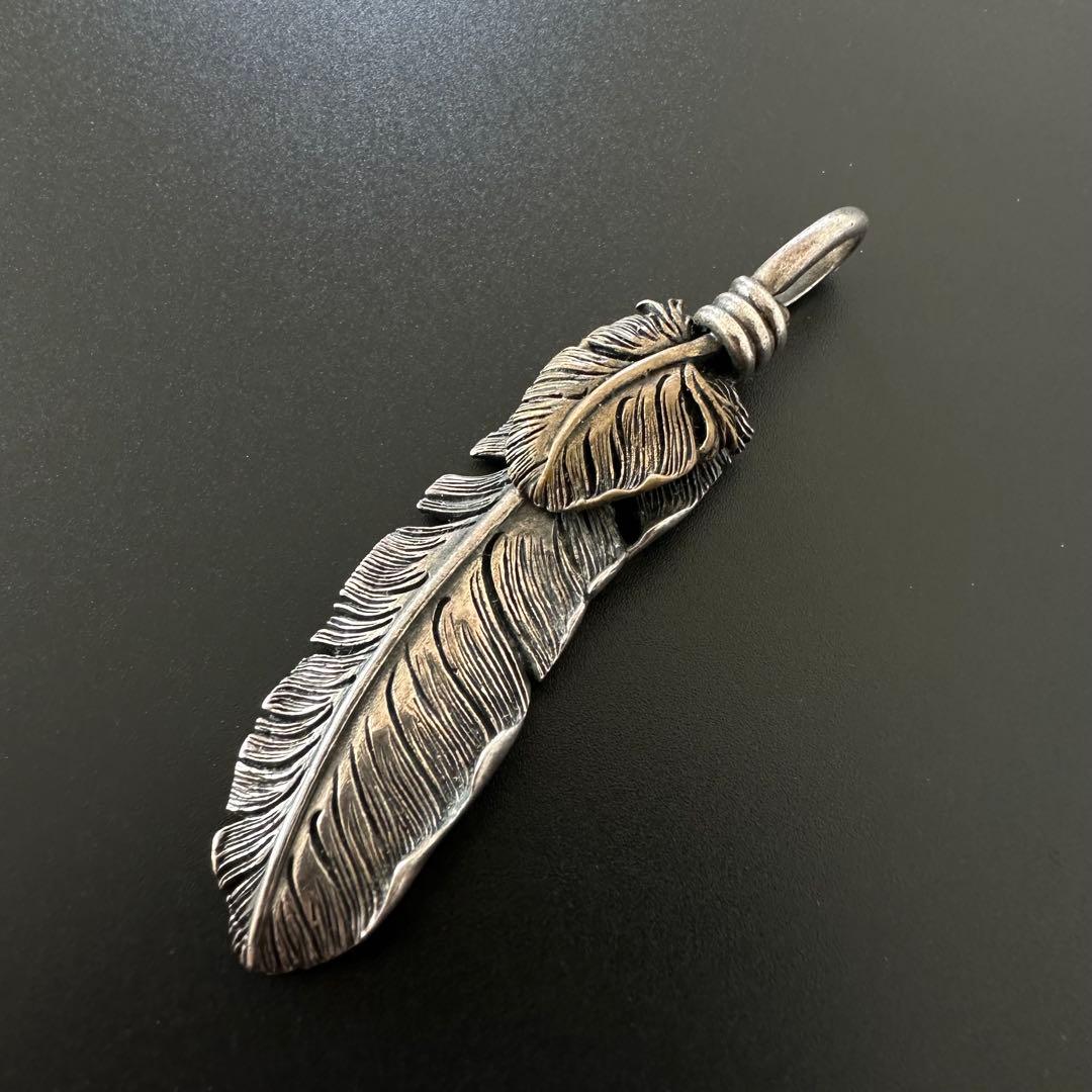 SAAD フェザー ブロンズハート ペンダントトップ - メルカリ