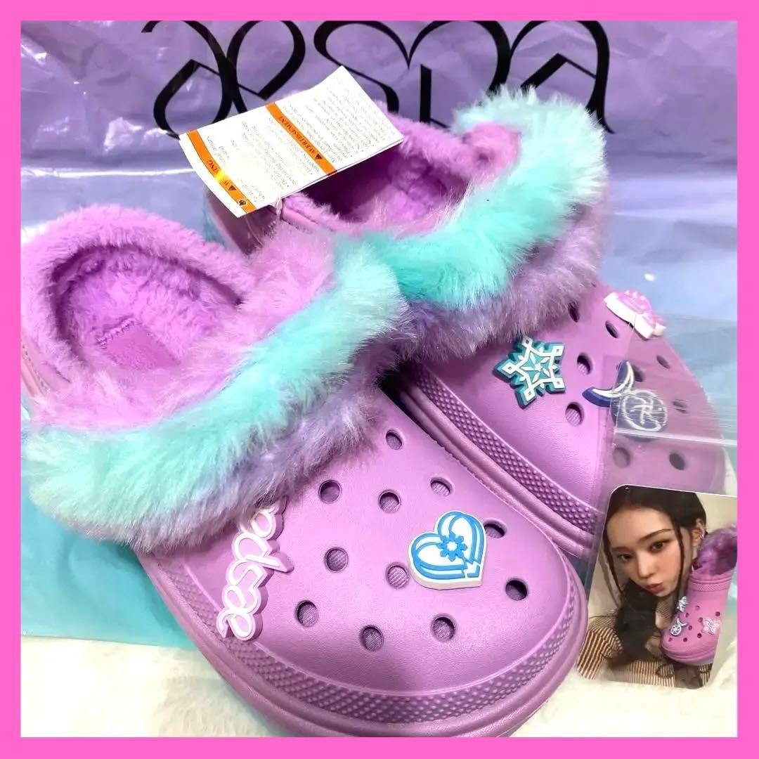 aespa crocs クロックス 24cm エスパ WINTER トレカコラボ - メルカリ