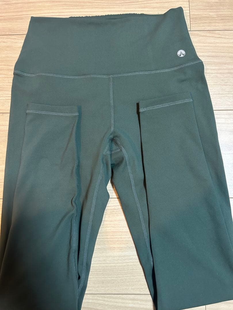 スカーラ SUKALA シャーリングレギンス 【新品 Sサイズ】 モスグリーン