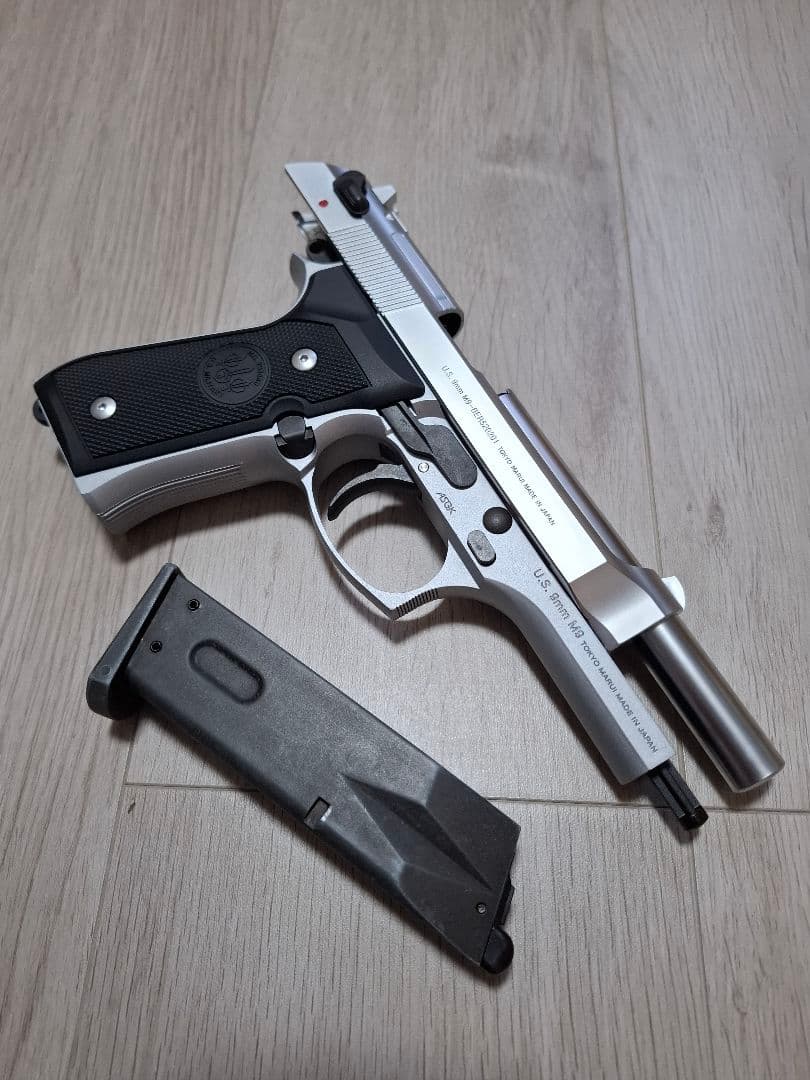 美品 東京マルイ M92FS IONX ハイグレードモデル 塗装品