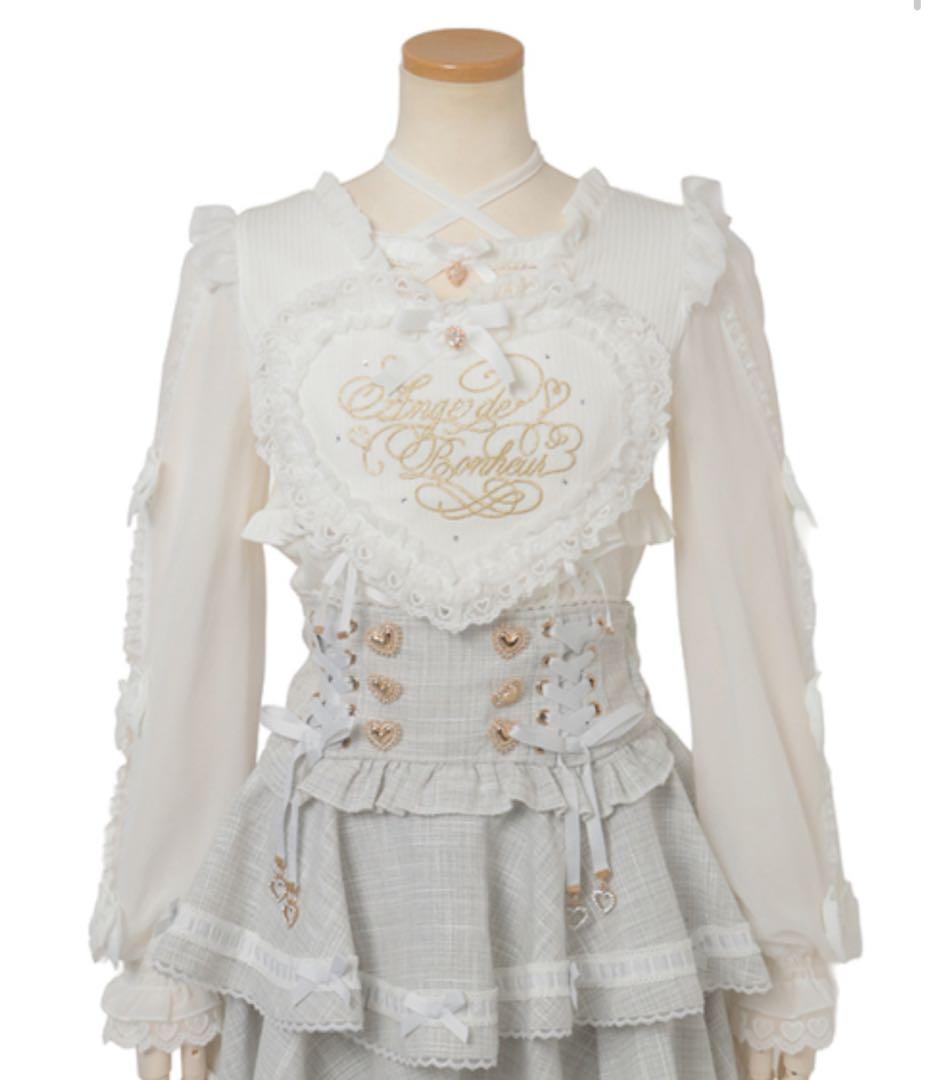 リズリサ　フリルハートリボンスリーブトップス　ホワイト ❤︎ 𝐋𝐈𝐙 𝐋𝐈𝐒𝐀 名古屋𝐏𝐀𝐑𝐂𝐎店 ❤︎ #フリルハートリボン