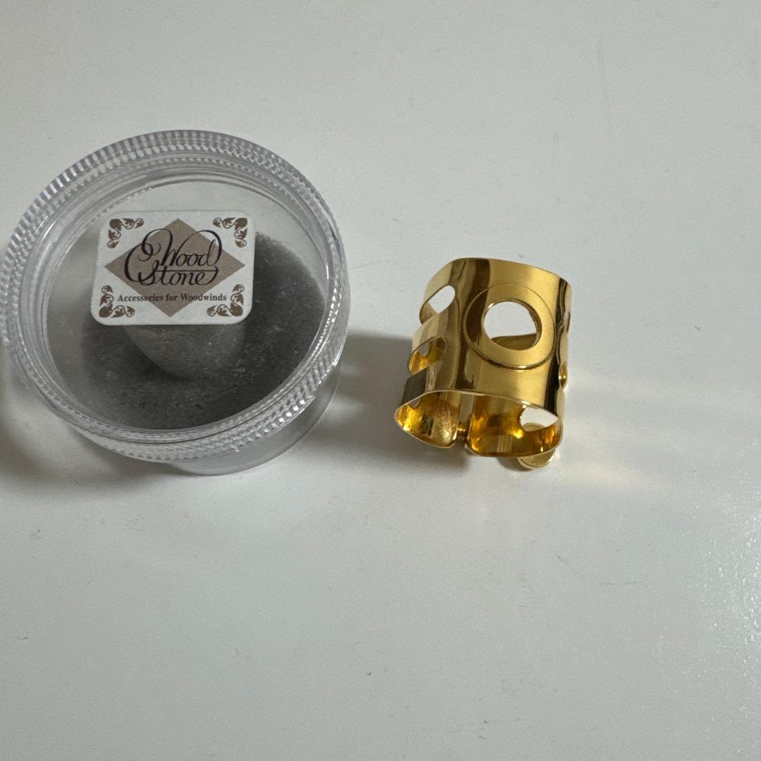 WoodStone アルトサックス リガチャー メイヤーラバー用 (金メッキ