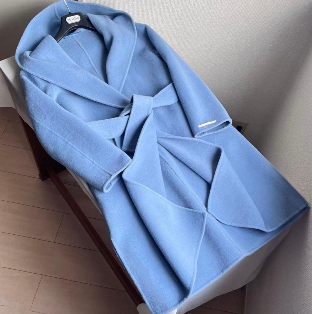 クチートアマーノ ロゴプレートフーデットコート マックスマーラM マックスマーラ クチートアマーノ ロゴプレート 上品なエクリュ