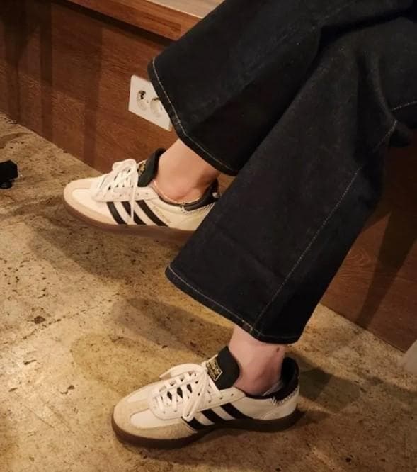 【新品】adidas ハンドボール スペツィアル 24.5cm IE3698