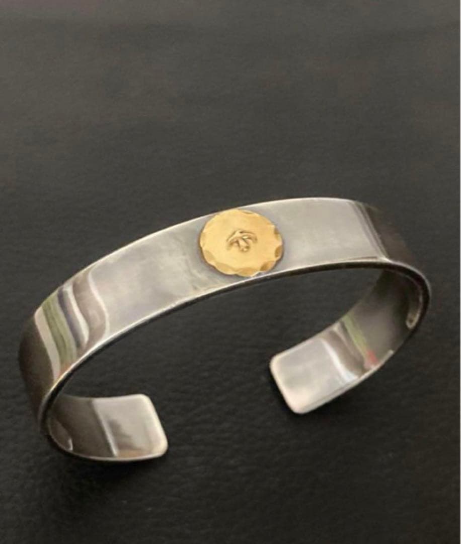 入手困難 美品 ゴローズ 平打ちバングル M キムタク - メルカリ