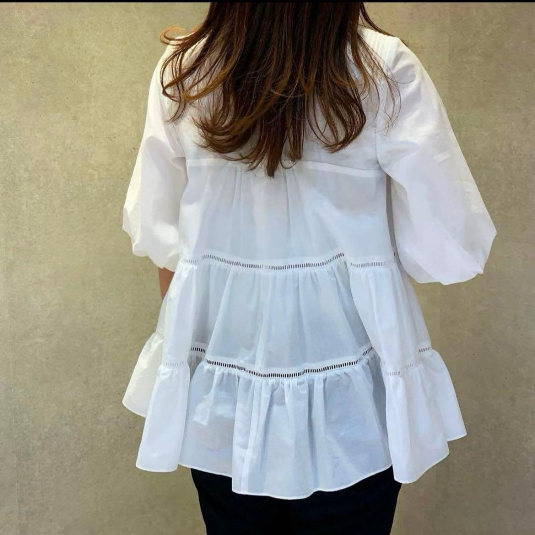 美品】ボーダーズアットバルコニー バレリーナブラウス ティアード 白