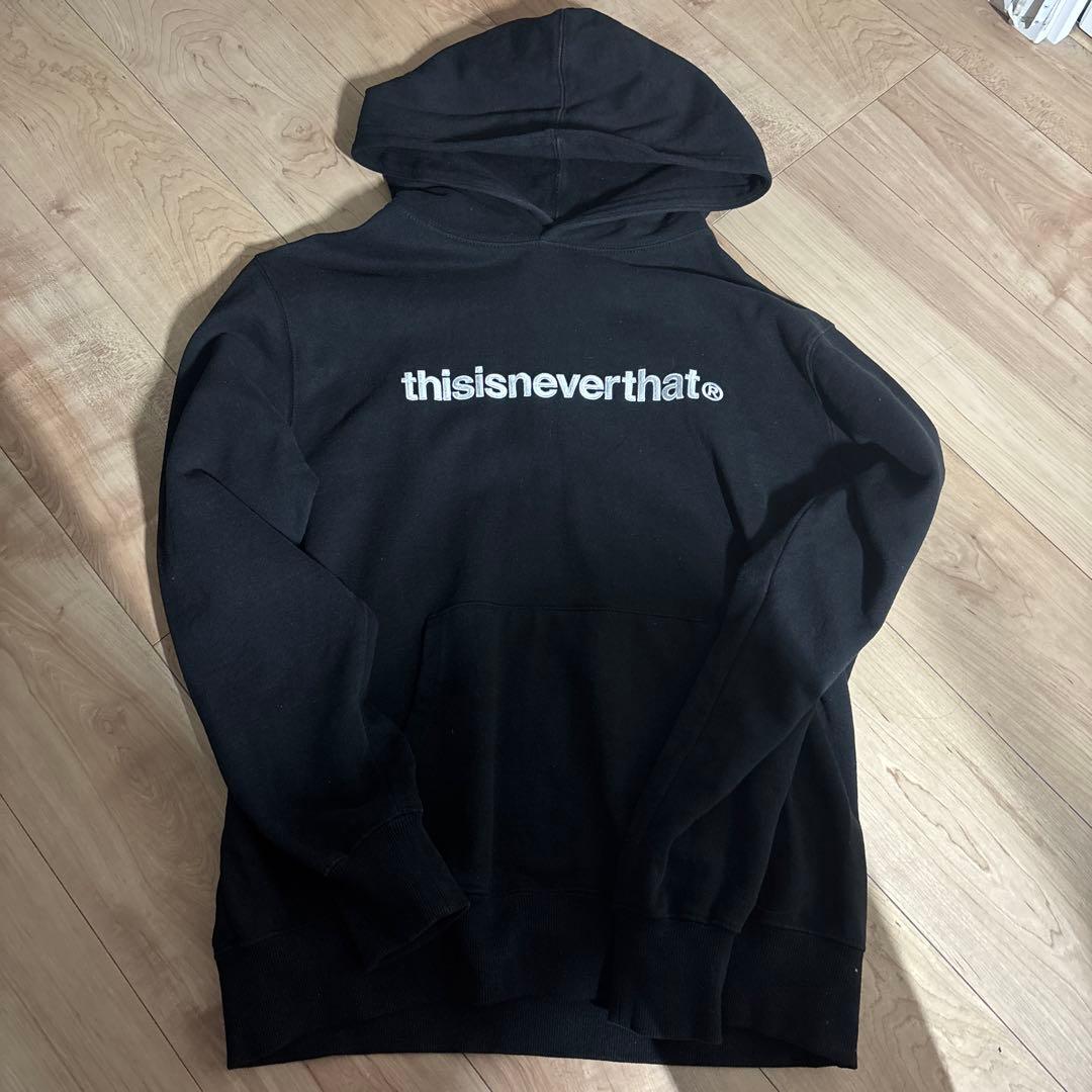 thisisneverthat ブラック パーカー TN24TSWH001 Buy thisisneverthat T-Logo Hoodie in black | TN243TSWHO01-BLK