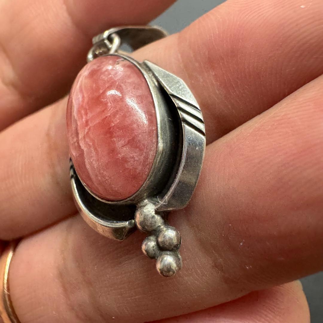 Robert Becenti NAVAJO】インカローズ ペンダントトップ - メルカリ