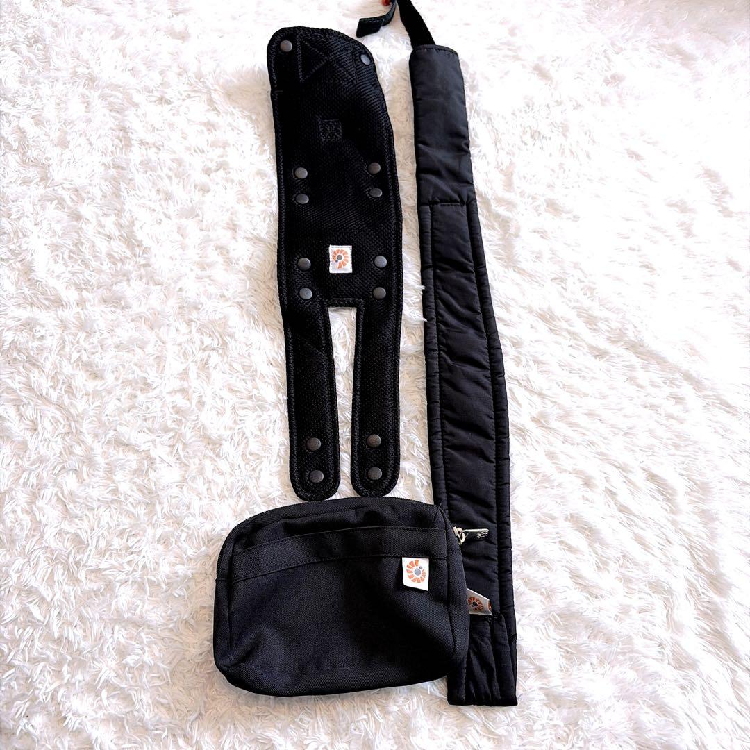 ergobaby OMNI 360 美品✨ブラック抱っこ紐 新生児 ベルト付属 - メルカリ