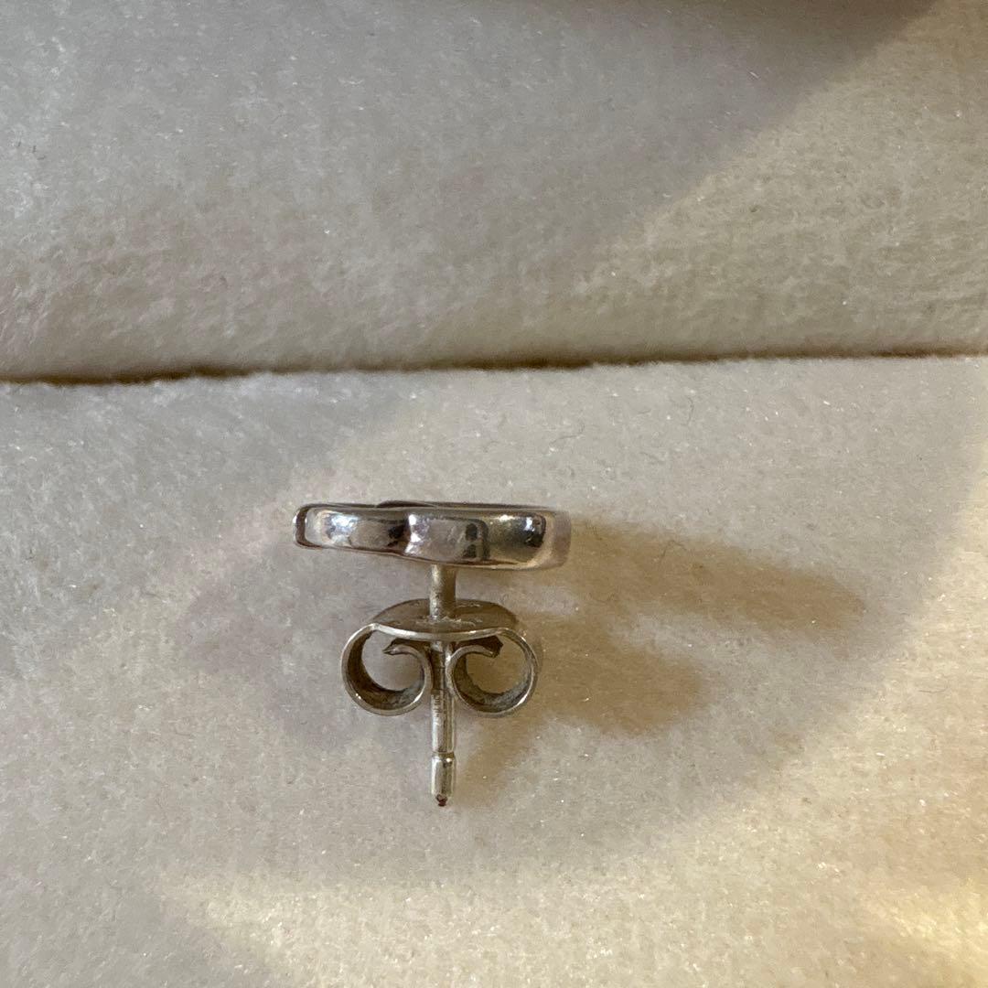 GUCCI ダブルGロゴ シルバーピアス(片耳用) シルバー製のダブルG