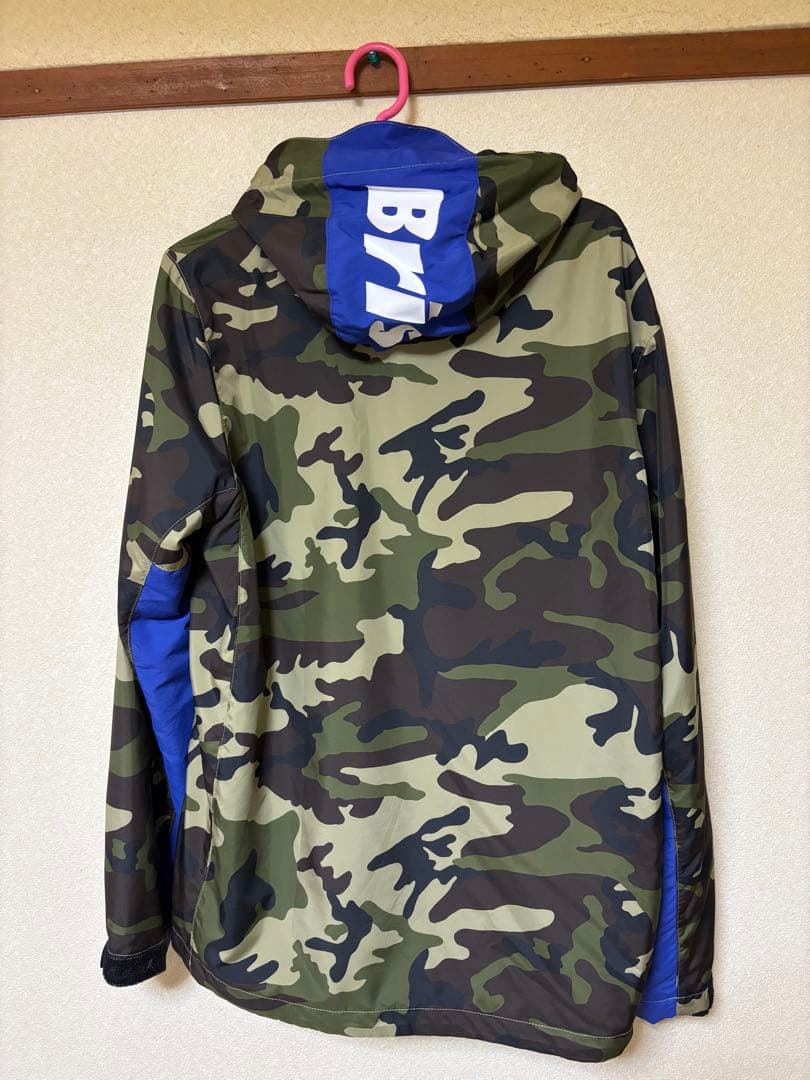 《美品》FCRB×SOPH. ナイロンジャケット フーディ カモフラ 迷彩 M