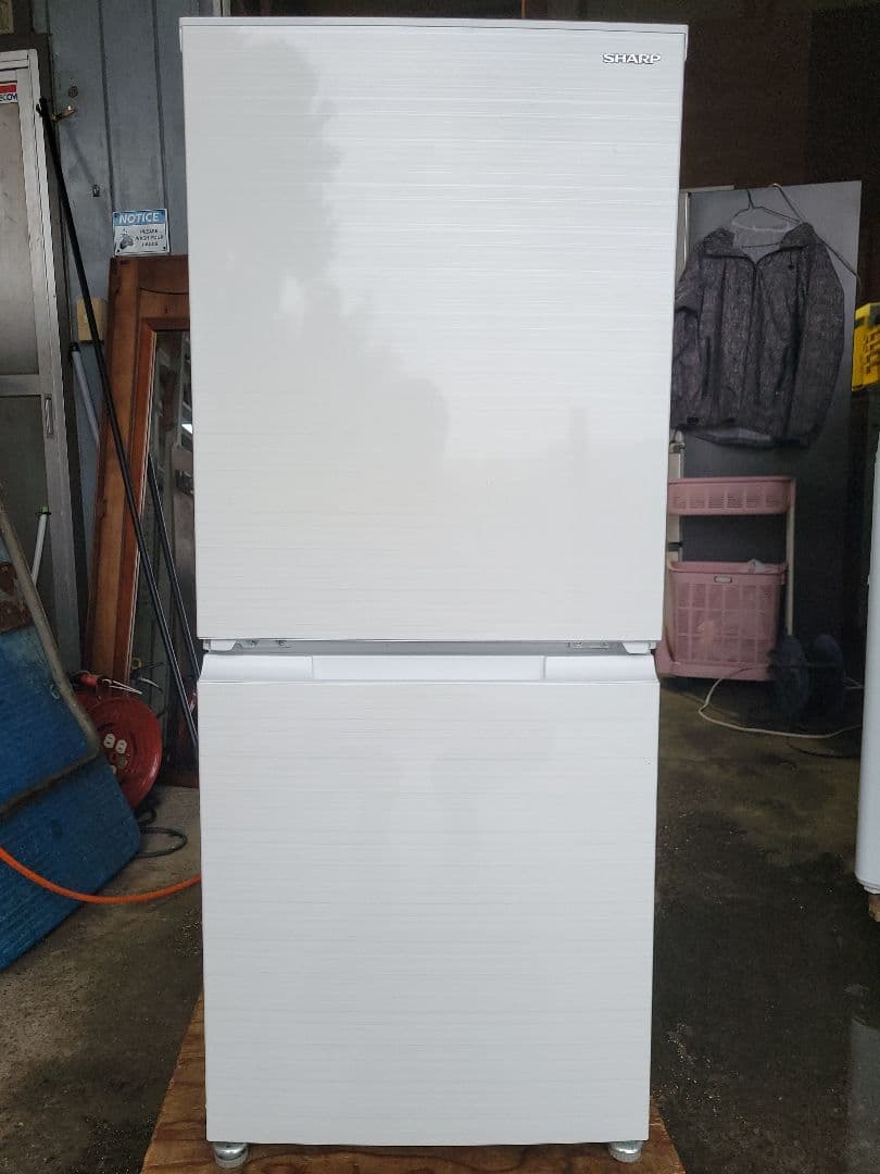 SHARP シャープ 2D 冷凍冷蔵庫 SJ-D15H-W 152L 22年製 楽天市場】シャープ SHARP 152L 2ドア冷蔵庫 SJ-D15K-H | 価格比較
