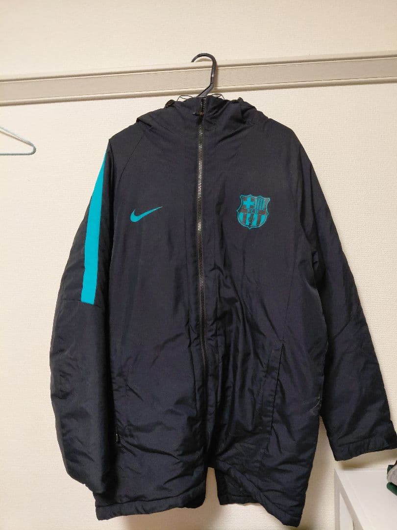 3日間限定値下げ中！Nike FCバルセロナ ベンチコート - メルカリ