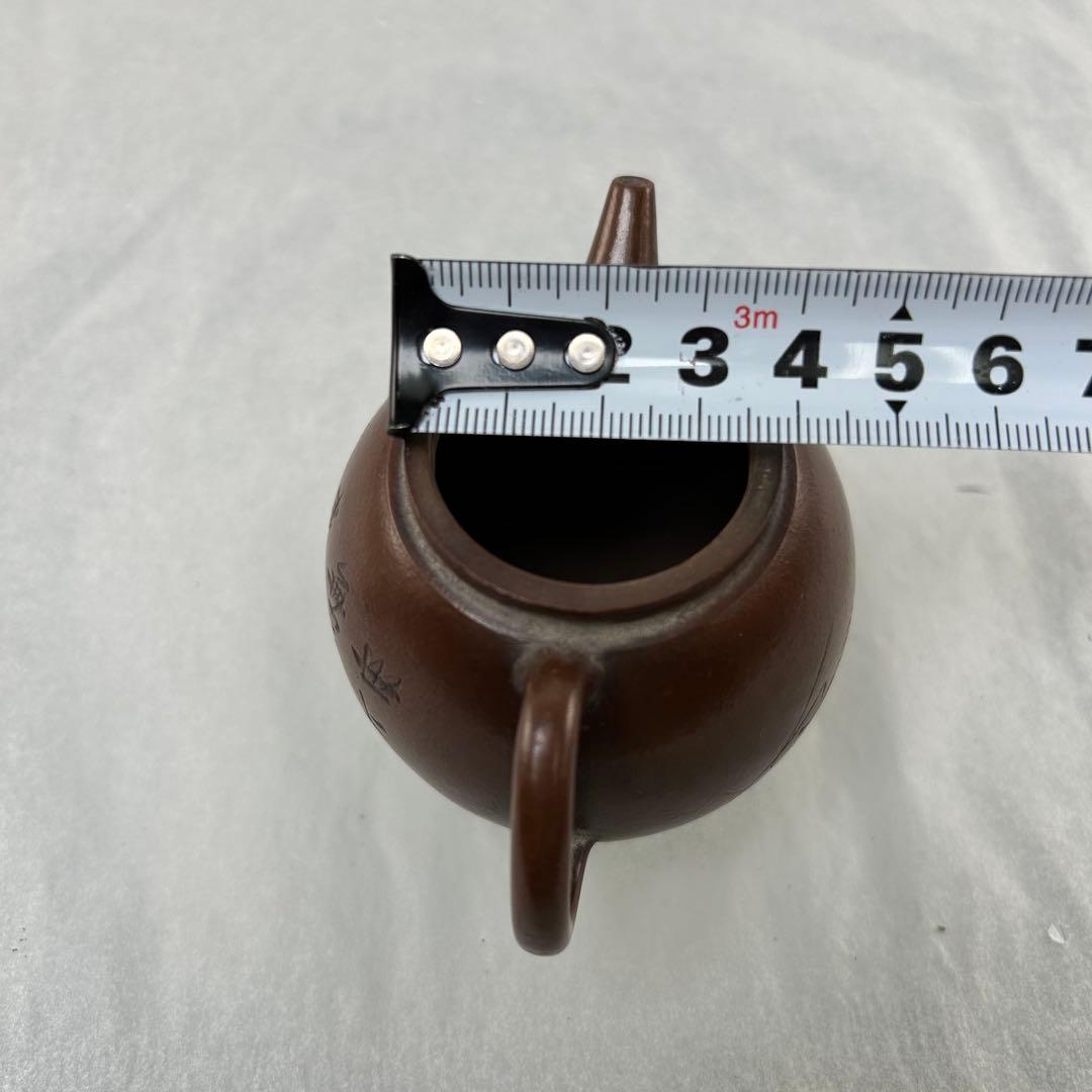 孟臣小型急須 茶壺 底款有印「宜興」 高さ約7cm 口径約