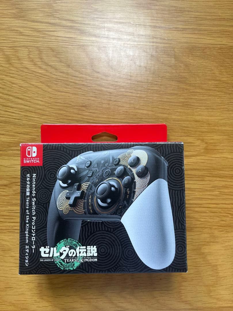 Nintendo Switch 本体 ・Proコン（ゼルダエディション）・ケース