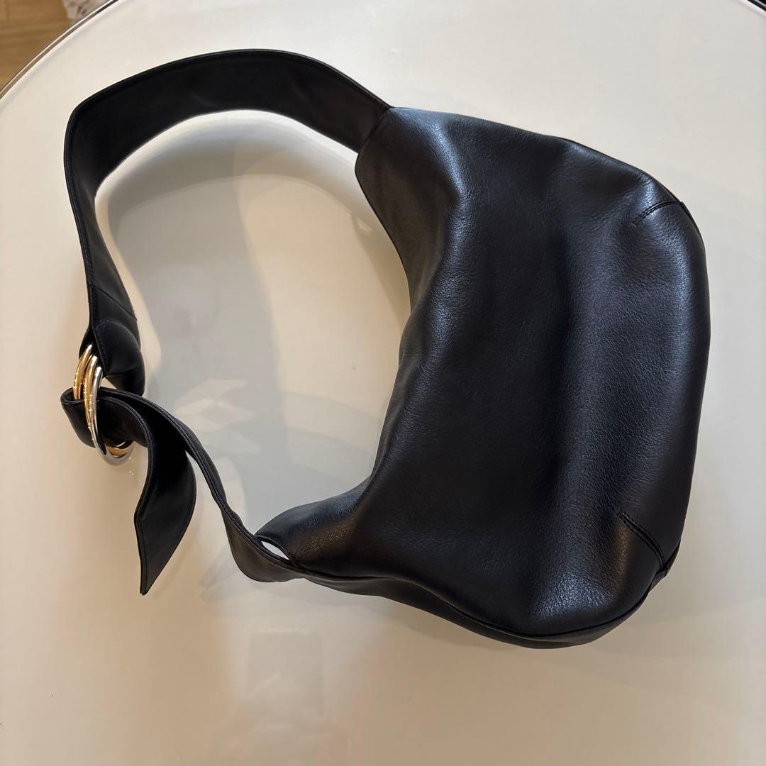 【Cartierカルティエ本物】黒のハンドバッグ ゴールドリング付き カルティエパンテール バッグ ブラック ゴールド金具 レディース