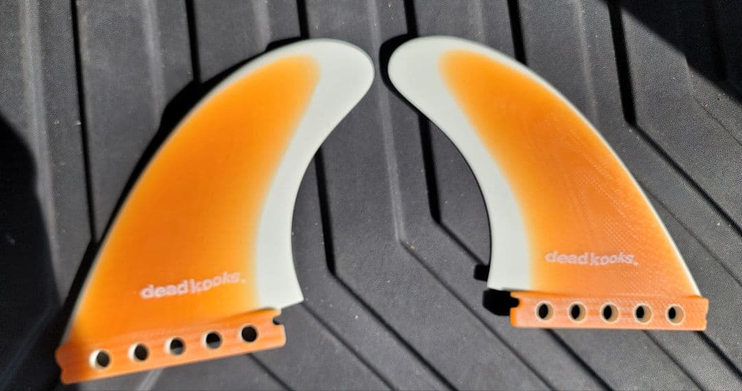 極美品　デッドクークス　アップライト　ツインフィン　フューチャー futures.（フューチャー） future フィン ツインフィン フィッシュ