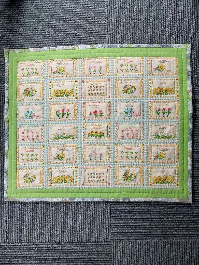 パッチワークタペストリー パッチワークキルト 四季の花 ハンドメイド