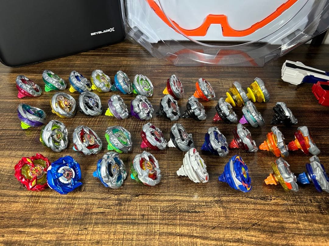 ベイブレードX まとめ売りセットB ベイ37個 スタジアム 収納ケース