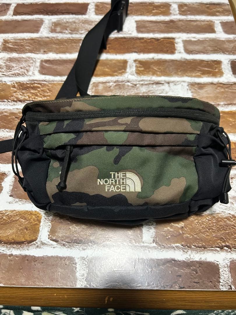 THE NORTH FACE ボディバッグ カモフラージュ - メルカリ