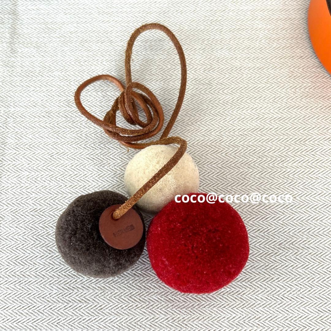 エルメス ポンポンチャーム ウールボール 赤こげ茶アイボリー - メルカリ