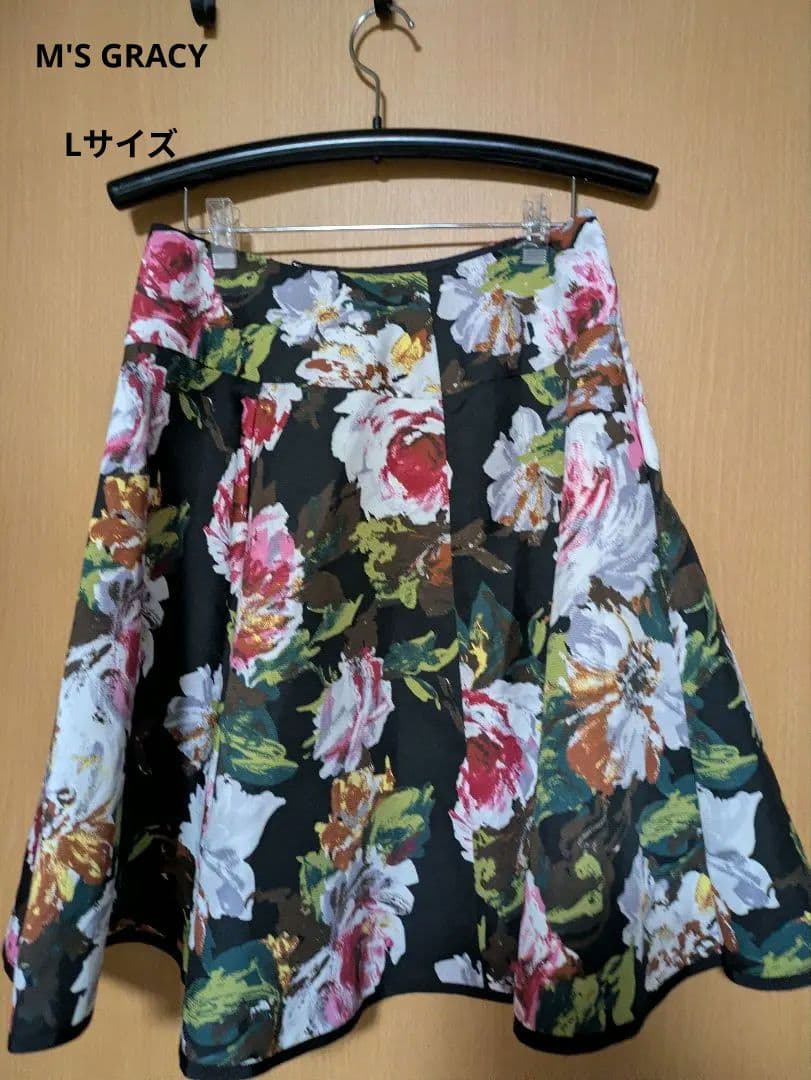 エムズグレイシースカート 花柄 タック フレアー 膝丈 40 - メルカリ