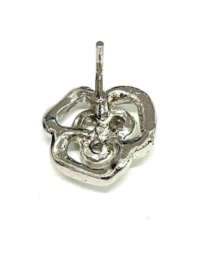 a*e様 正規品CHANELカメリアストーンピアス 片方 - メルカリ