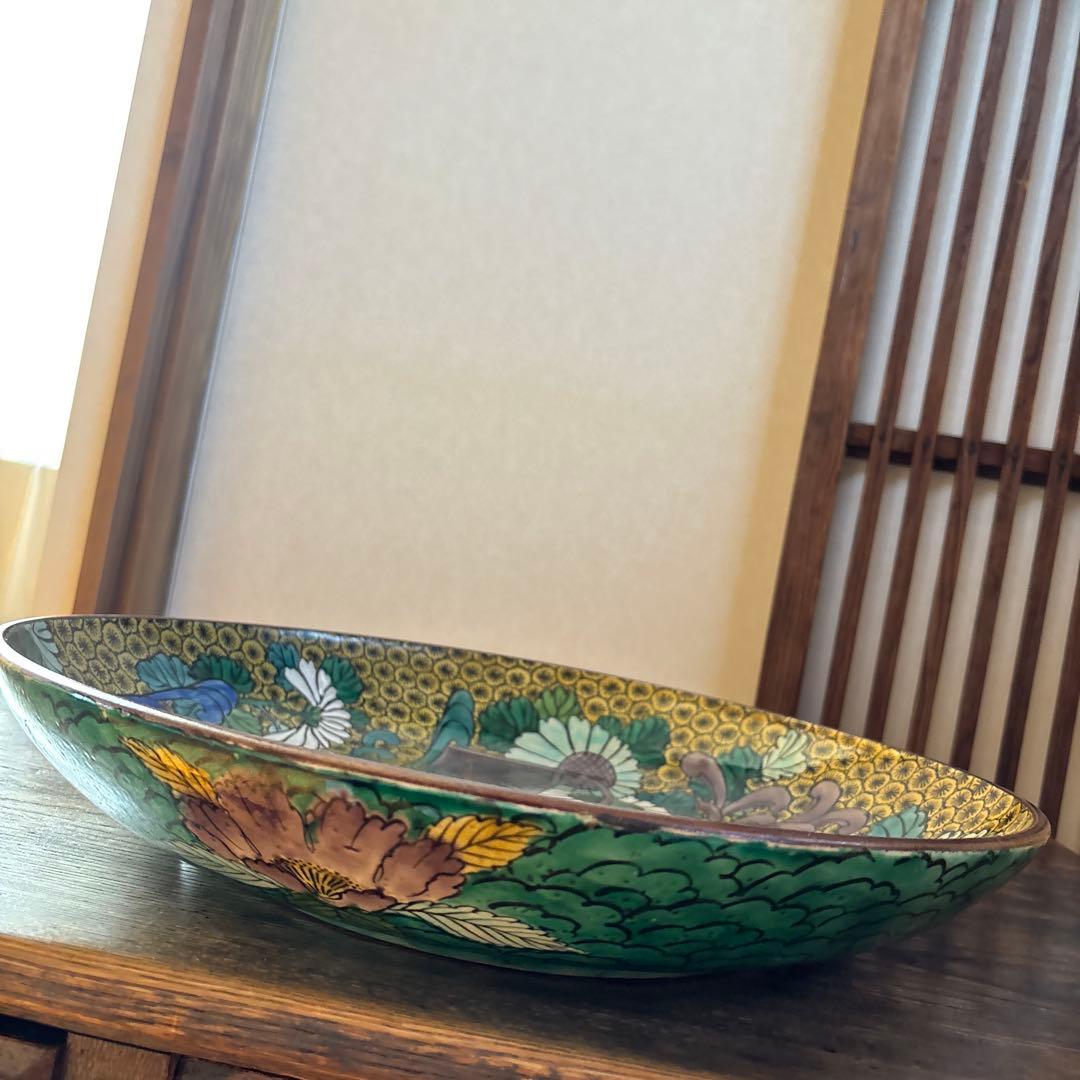 アンティーク九谷焼の大皿 カラフルな菊の絵尽くし