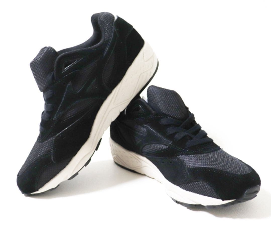 《マーガレットハウエル×ミズノ》未使用 トレーニングシューズ 24.5〜25cm