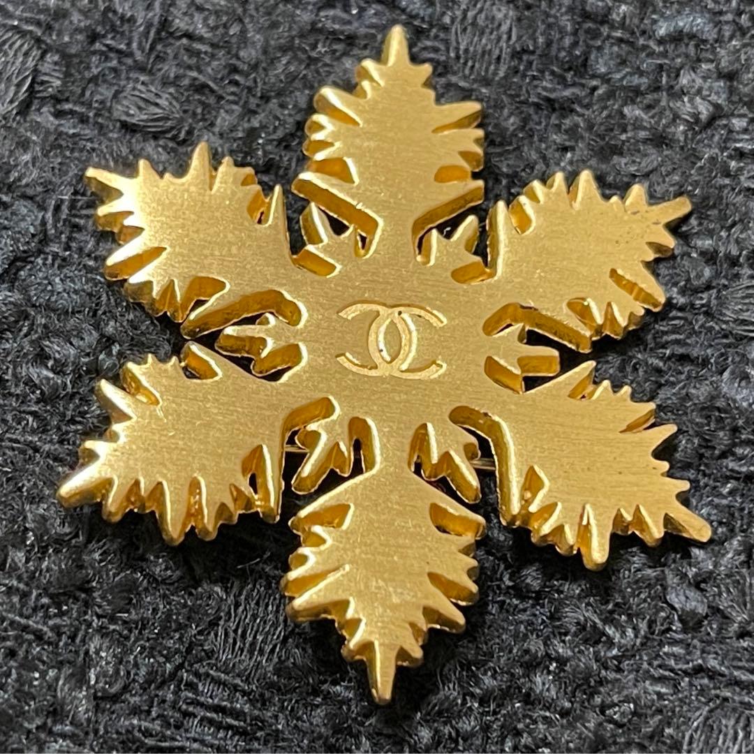 ジョージさん専用シャネル　ヴィンテージ　雪の結晶　ブローチ　稀少美品 CHANEL（シャネル） ブローチ スノー 雪 結晶 雪の結晶 01A C-TK5914