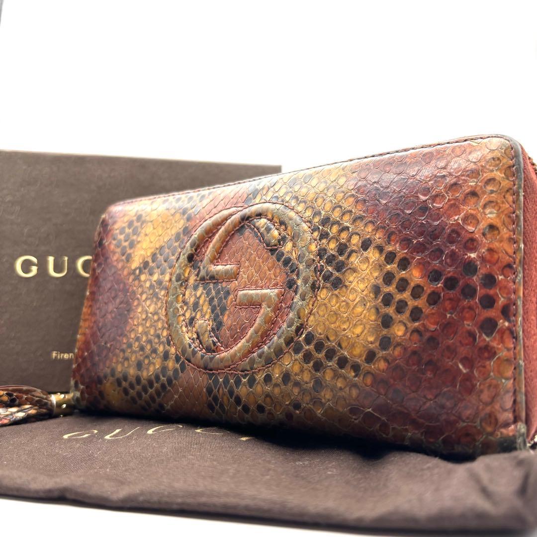 グッチ 長財布 ソーホー パイソン タッセル ラウンドファスナー GG 型