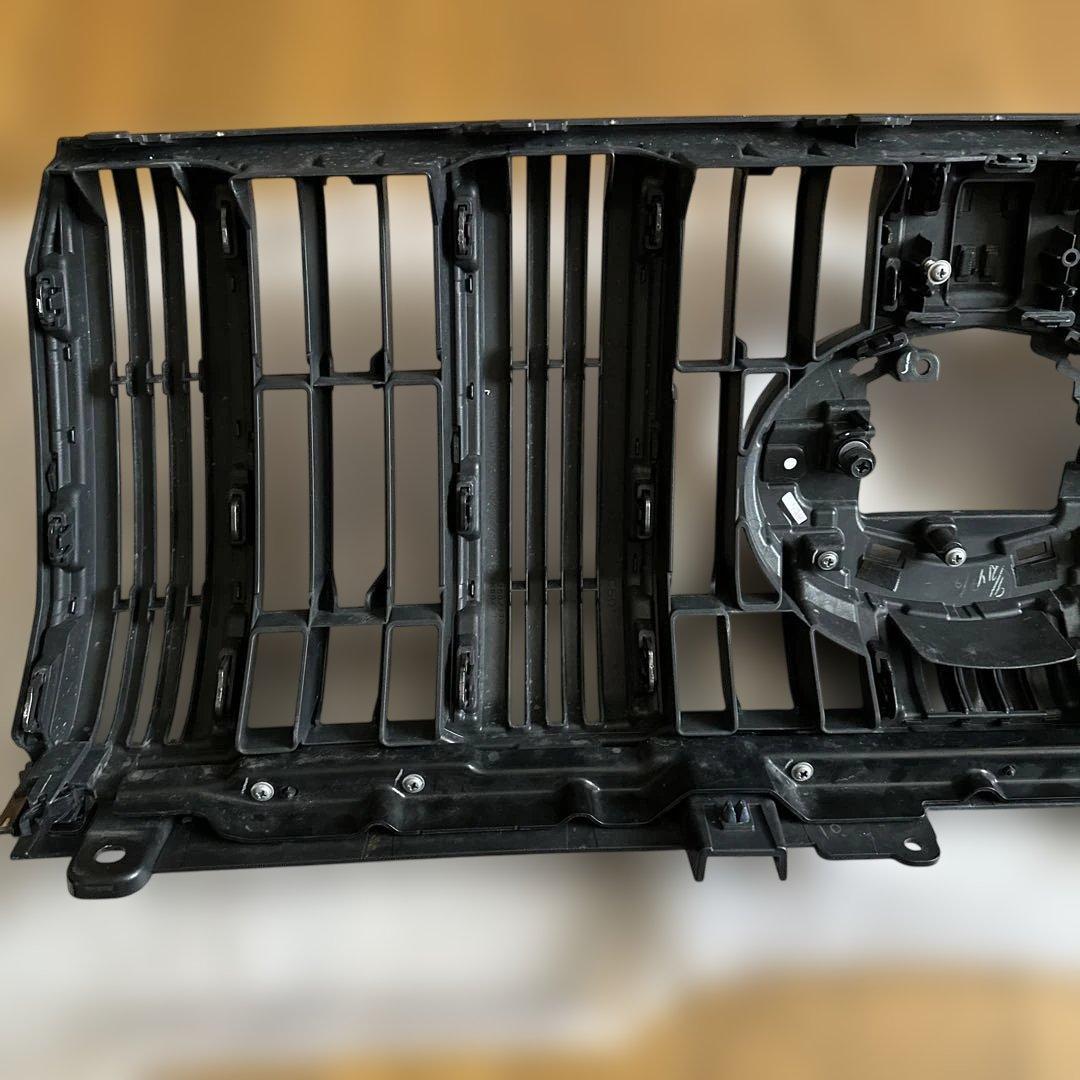 マイウェイ様専用 プラド 150系後期 70th漆黒メッキ 純正グリル - メルカリ