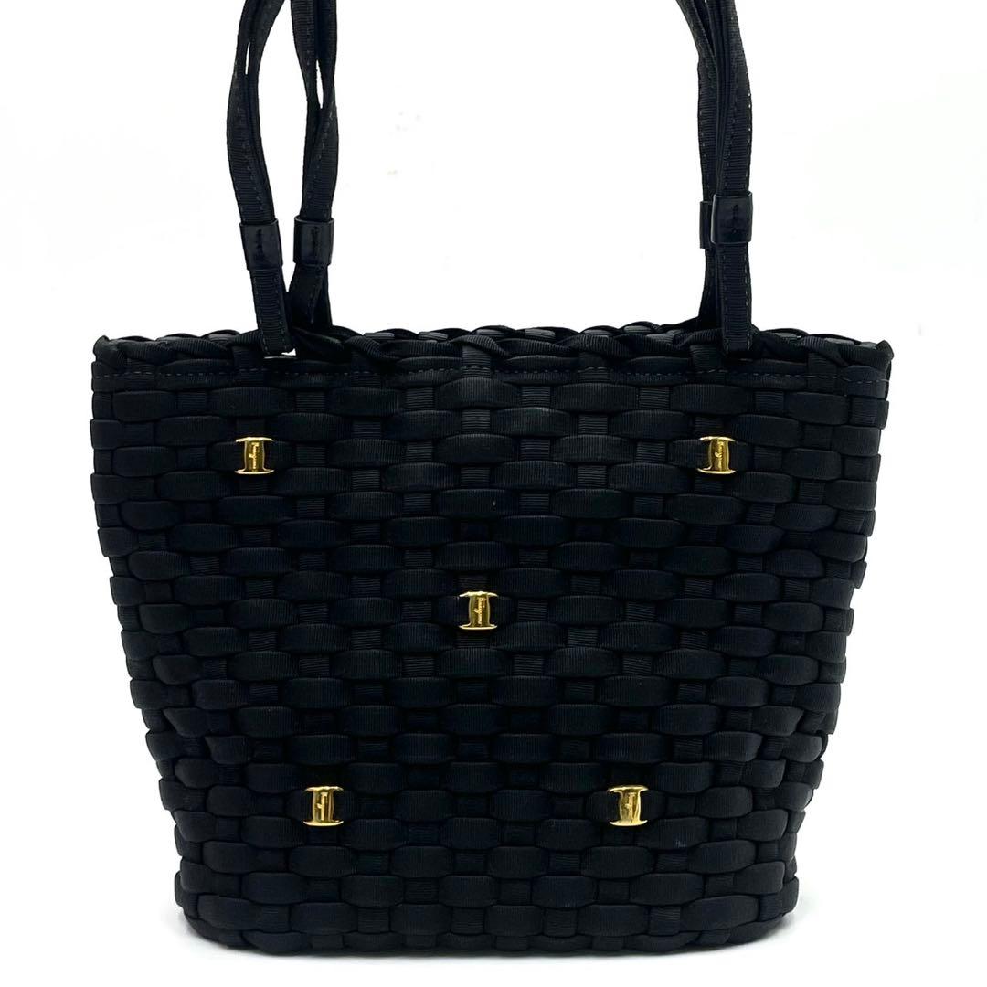 極美品○ フェラガモ ハンドバッグ 編み込み ヴァラリボン 金具