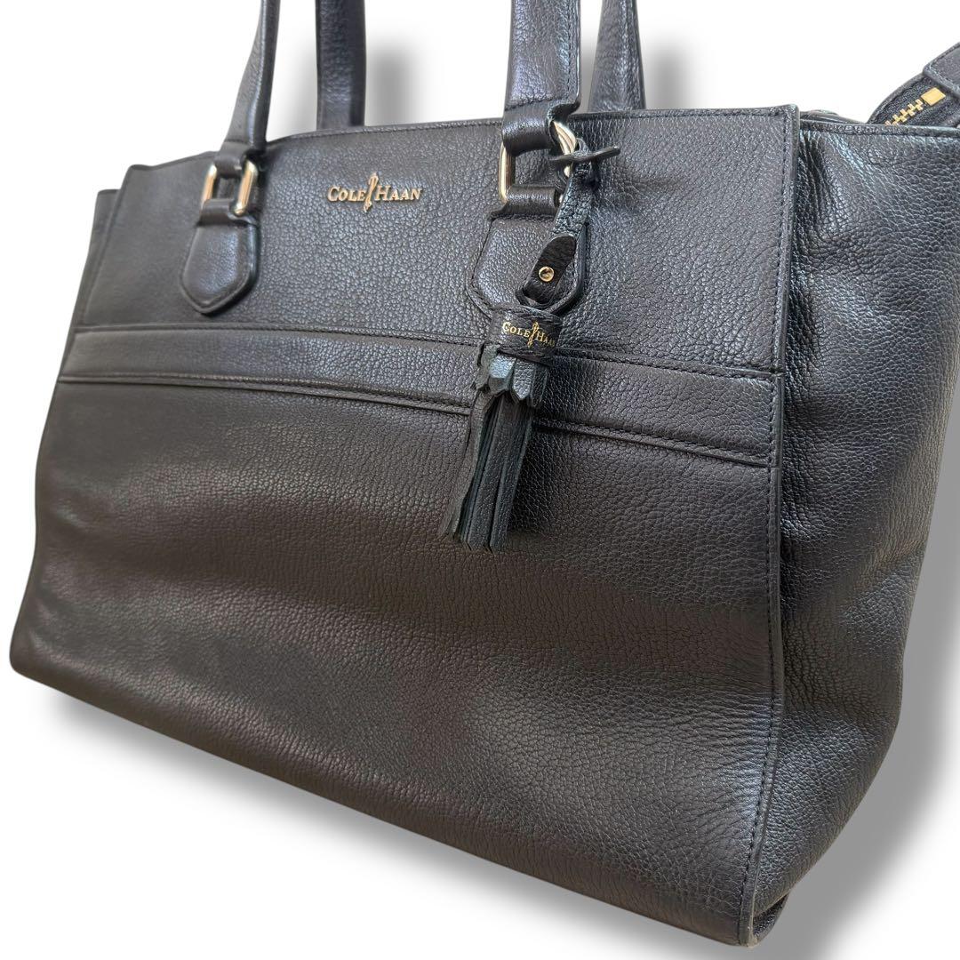 ☆COLE HAAN☆レザートートバッグ ブラック 黒 本革 本皮 タッセル