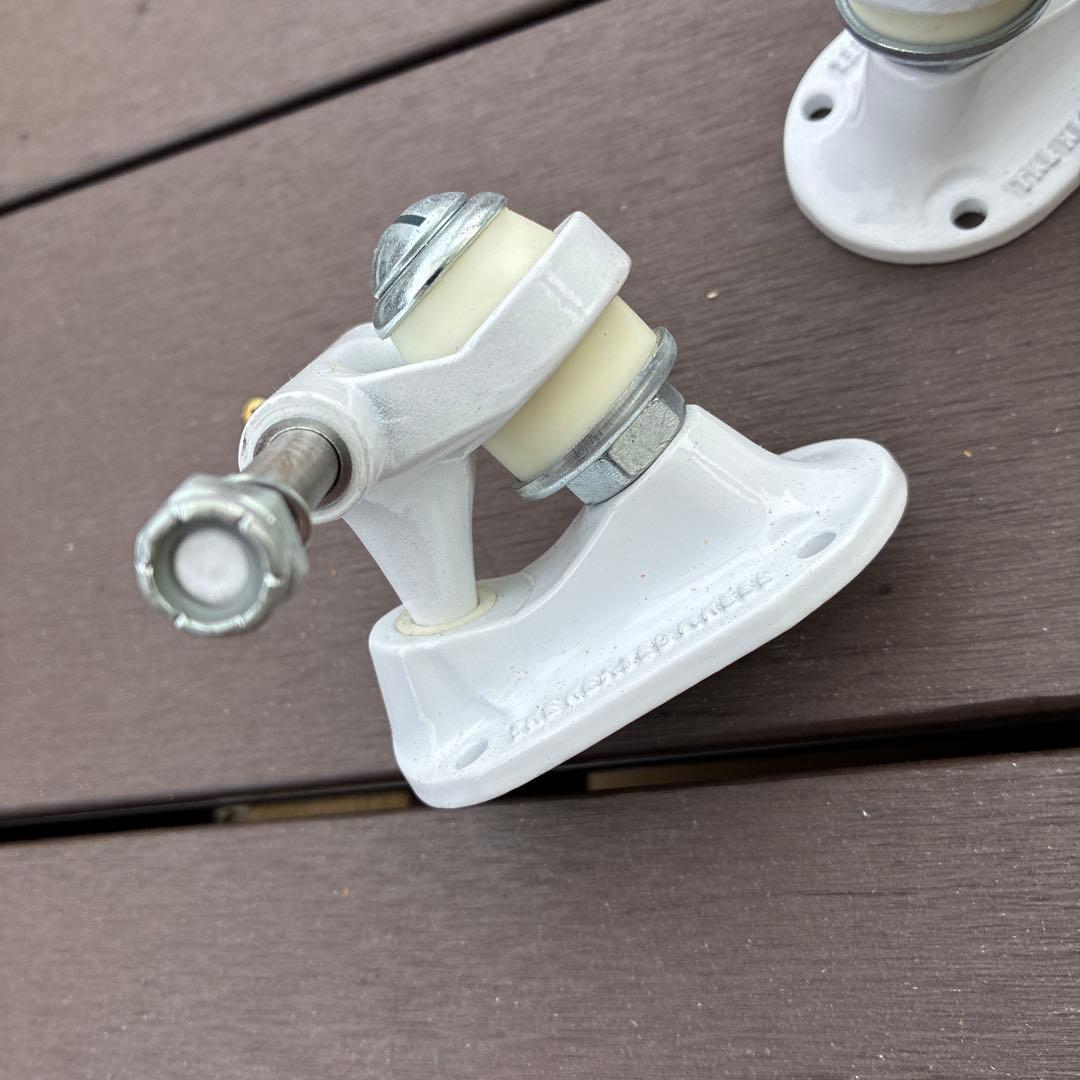 POLARIZER TRUCKS set 白の通販はau PAY マーケット - 輸入雑貨の