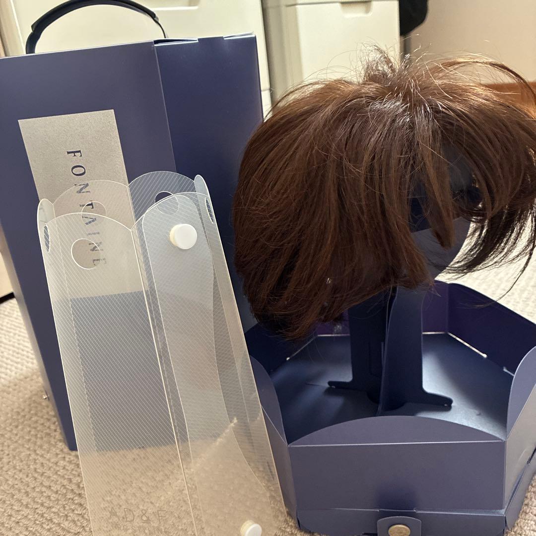 フォンテーヌウィッグ　ウィッグスタンド付き Amazon.co.jp: フォンテーヌ ウイッグ かつら セットスタンド 自宅で