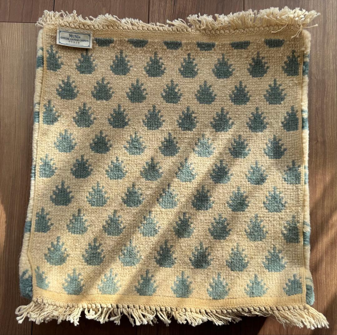 未使用美品】MUNIカーペット チェアラグ2枚 生産終了品！ - メルカリ