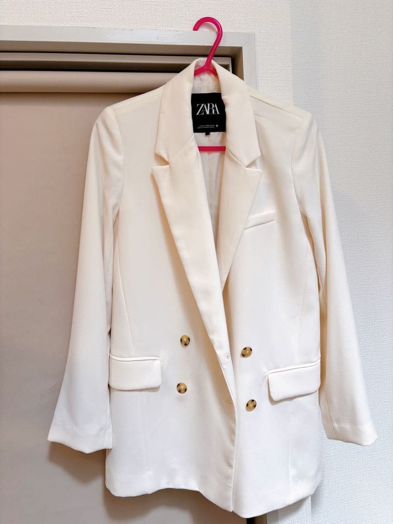 ZARA ホワイト ダブルブレストジャケット - メルカリ