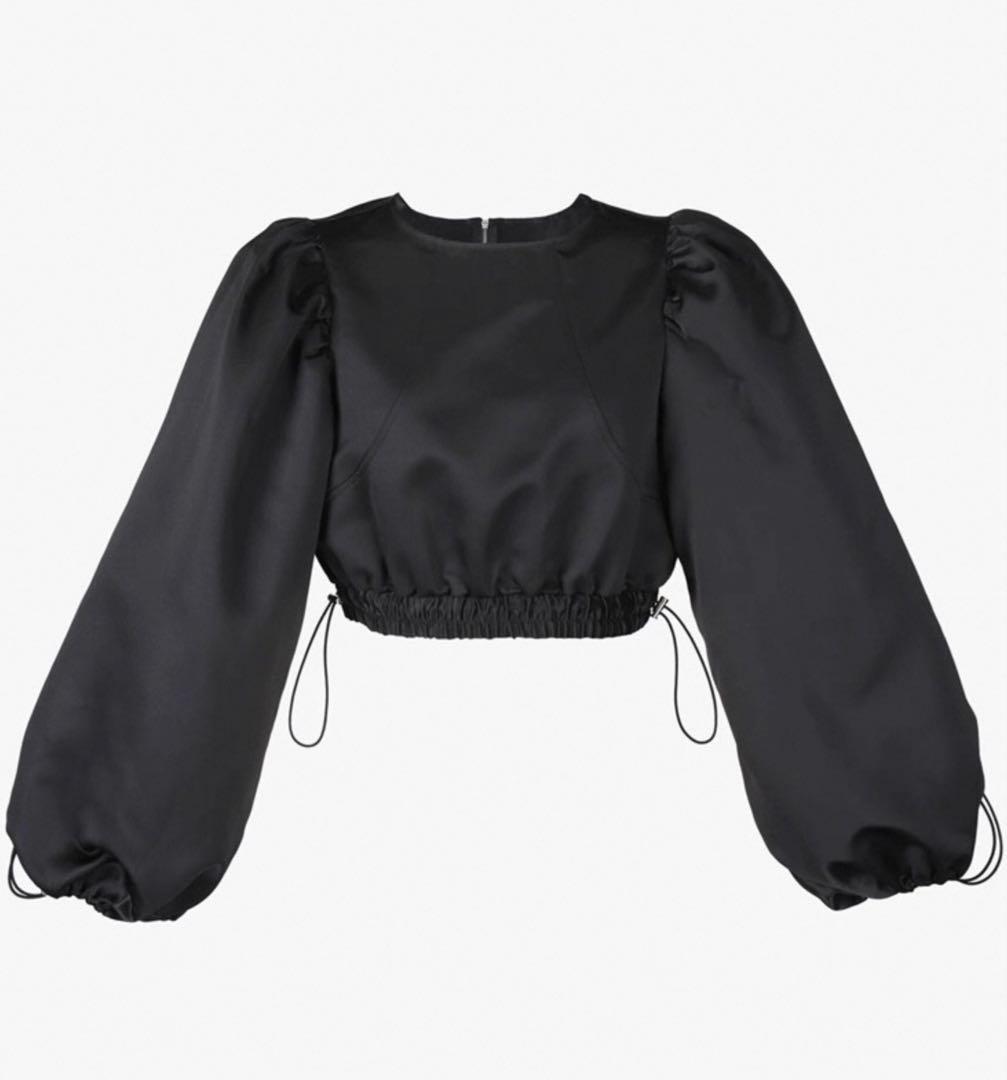 bibiy. BELOISETOP サテン ボリューム袖トップス 黒 moment+ tシャツ ボリュームスリーブスクエアホルターネックシャイニー