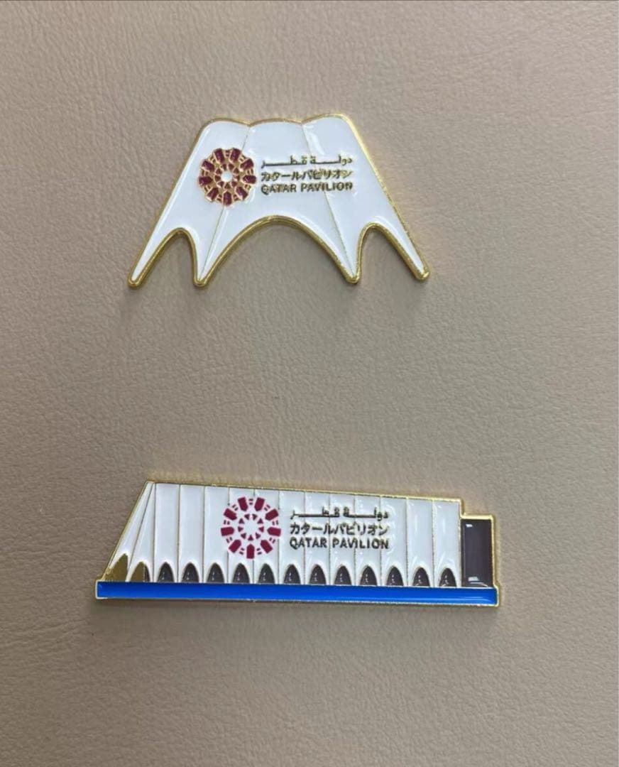 関西万博、expo2025、ピンバッジ、カタール館、レア、入手困難 - メルカリ