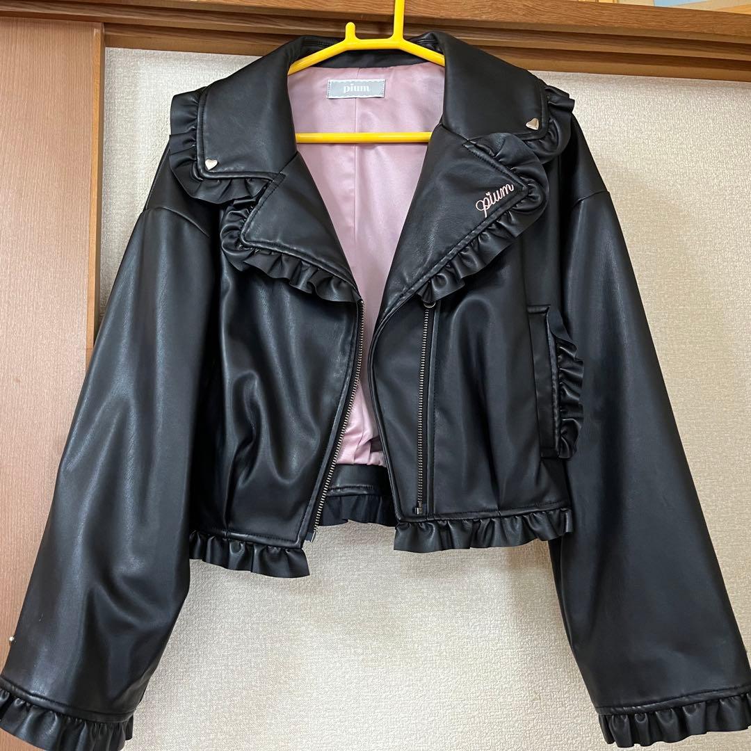 pium ラブリールーズレザージャケット - メルカリ