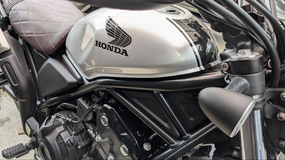 ホンダCL250/CL500用タンクカバー(シルバー＋黒ライン) - メルカリ